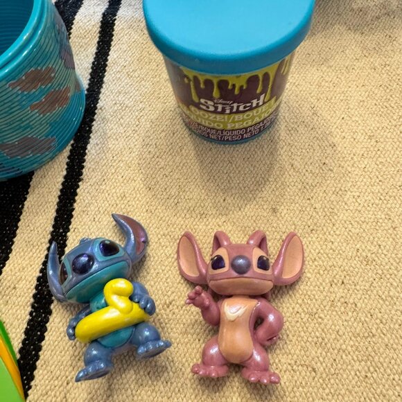Disney STITCH JUMBO MYSTERY CAPSULE Head - Picture 4 of 6
